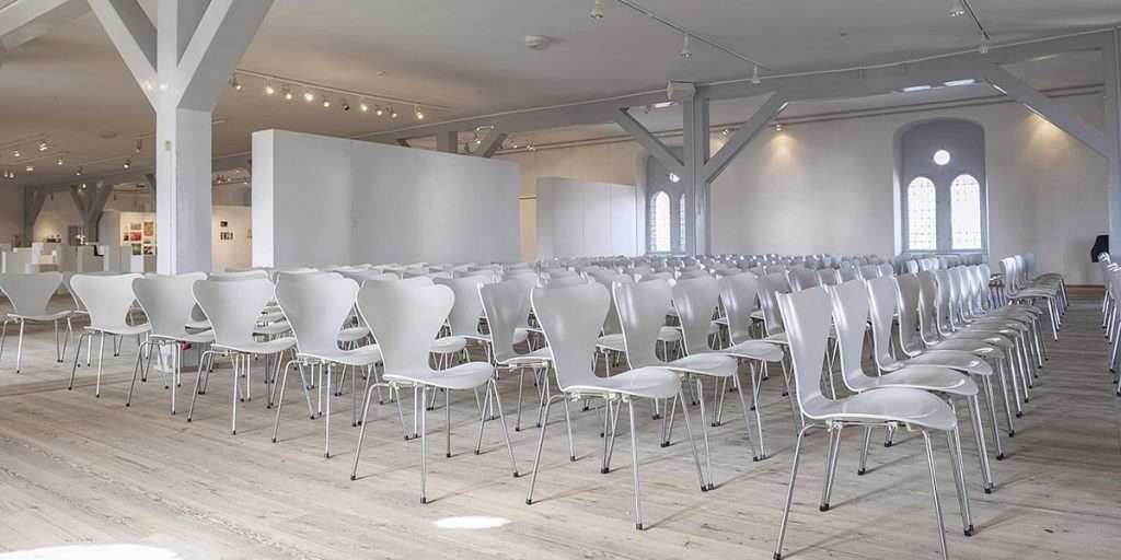 Event Layout Room With Chairs and Tables - Planning Pod