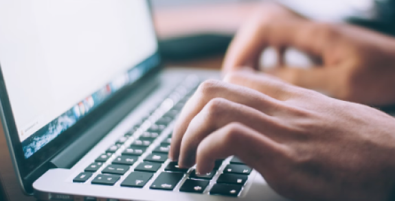 PlanningPod - hands typing-1